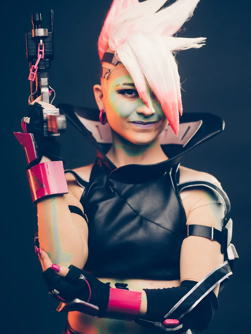 DKitty Cosplay i et detaljeret håndlavet cosplay